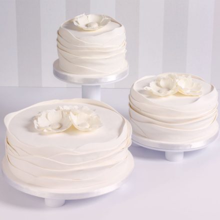 3 tányéros moduláris torta tartó állvány 67 x 37 h 21 cm a Martellato-tól